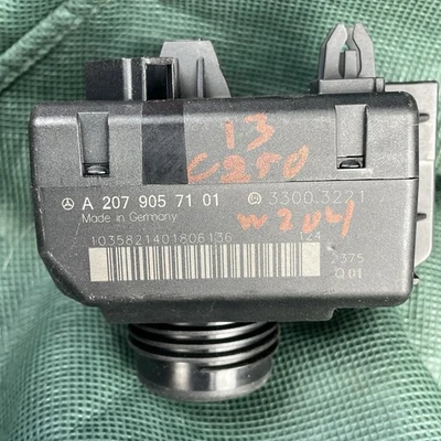 08-14 Mercedes W204 C250 C300 C350 GLK350 E350 EIS A2079057101 Ignition Switch - Image 1 of 3