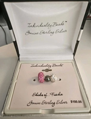 JUEGO DE 3 CUENTAS INDIVIDUALIDAD TONOS DE FUSHIA NUEVAS EN CAJA Foto 1 de 4