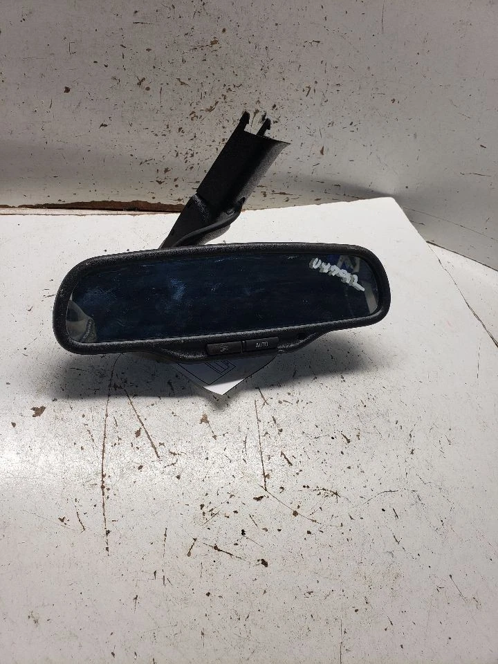 Rear View Mirror With Light Sensitive Mirror Fits 00-05 LESABRE 1362682 - Image 1 of 4