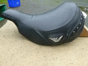 HARLEY DAVIDSON ROAD KING SUNDOWNER  SOLO SEAT 52059-97A  1994 -1996  ROAD KING - Foto 1 di 15