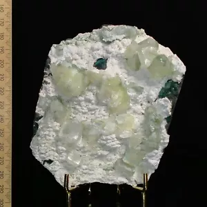 Green Apophyllite & Heulandite included w/ Celadonite on Stilbite matrix 0.5kg - Picture 1 of 10