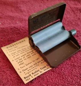 Rodillo de cigarrillos de metal vintage Segunda Guerra Mundial Bond Case Co 1940’s RARO Hecho Akron, Ohio - Imagen 1 de 5