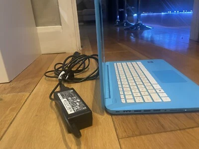 hp laptop stream 14 inch (32GB) good condition - Image 1 of 4
