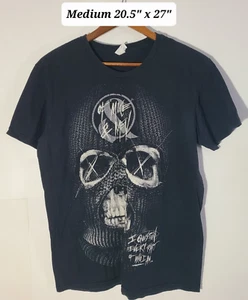 Of Mice & Men "Question every part of who i am" Med Black Tee Signed By Drummer - Picture 1 of 5