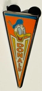 Disney - Mickey and Friends 2023 Pin Set - Donald Duck - New - Picture 1 of 3