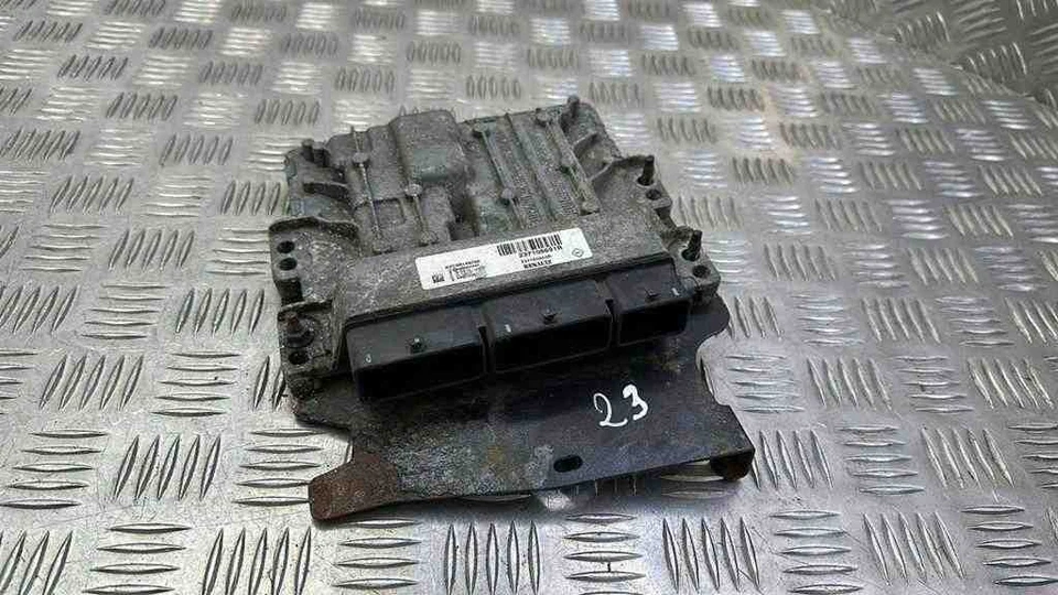 RENAULT MEGANE III Grandtour KZ0/1 Engine Control Unit 237106691R 1.50 31837263 - Immagine 1 di 1