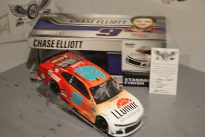 2021 Chase Elliott Llumar 1/24 Action NASCAR Diecast Autographed - Image 1 of 2
