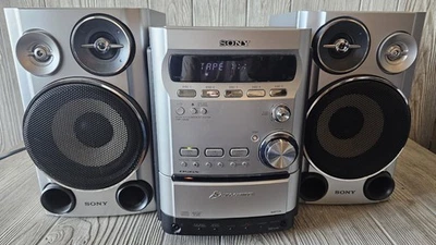 Sony CMT-HPZ9 System 5 Disc Changer Cassette AM/FM  - Image 1 of 4