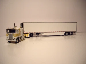 DCP PRIMERA MARCHA 1/64 BLANCO Y AMARILLO KW K100 CABINA CAMA Y FURGONETA FRIGORÍFICA UTILITARIA T 53' - Imagen 1 de 10