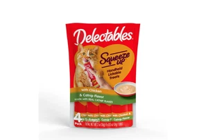 Hartz Delectables Squeeze Up Chicken with Catnip Flavored Lickable Cat Treat - Picture 1 of 1