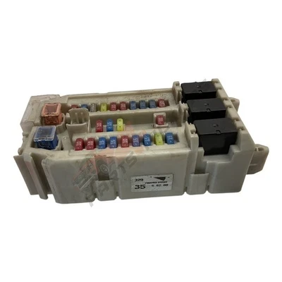 2005 Isuzu Rodeo Denver Max Fuse Box 2002-2006 8972513950 - Image 1 of 4