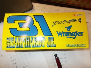 Dale Earnhardt Jr WRANGLER C/W CAR LQQK NEW LQQK NEW NEVER OPENED 1/24 ACTION - Picture 1 of 1