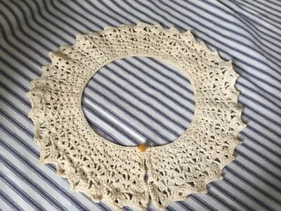 Vintage COLLAR ENCAJE CROCHET ~Vestido Retro Boho HECHO A MANO botón tostado Foto 1 de 4