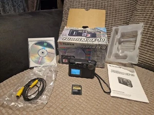 Fujifilm Digital Camera FinePix DX-10 0.8MP Black Tested & 16MB Smart Media Card - Picture 1 of 5