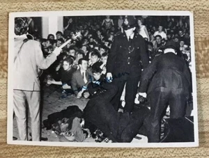 1964 Topps Beatles Card Number 125 Series 3 - Picture 1 of 2