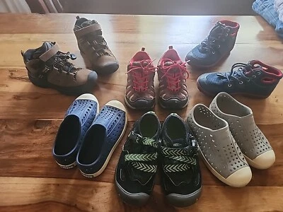 Lote de 6 pares de botas de agua para niños pequeños talla 12 Native Keen BOGS Merrell Foto 1 de 4