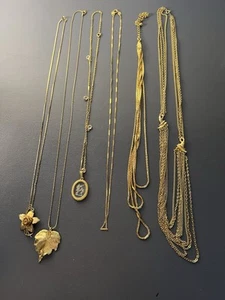 Vintage goldfarbene Halsketten zwei mehrsträngige & 3 Anhänger 1 Kette (6 Stück) NK#55 - Bild 1 von 8