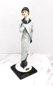 Guiseppe Armani hübsche Frau mit Sonnenschirm Regenschirm grün Kleid Florence Italy 1998 - Bild 1 von 20