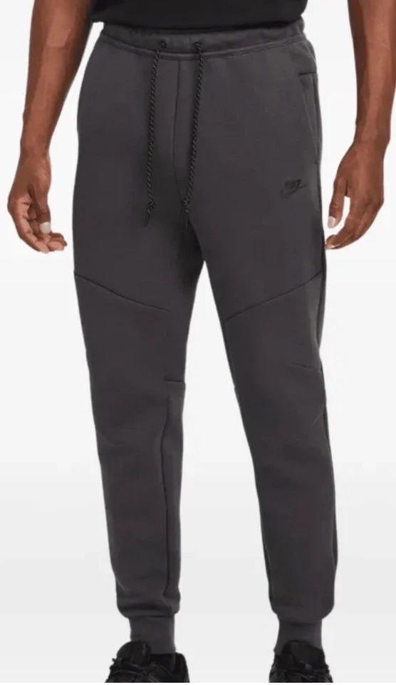 Nike Sportswear Tech Fleece Joggers Pants Anthracite Size Large FB8002-060