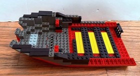 1996 LEGO PART# 2558c04-RED BOAT, HULL STERN LARGE DARK GRAY TOP for 6289/6290