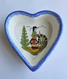 Vintage Henriot Quimper Heart Trinket or Ring Dish 3.5" X 3.25" - Picture 1 of 6