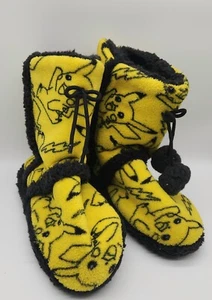 Pokemon Pikachu Allover Print Damen Stiefel Hausschuhe Gelb Größe 7/8 - Bild 1 von 6