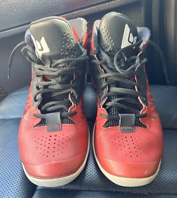 Размер 9,5 - Jordan Fly Wade 2 спортзал красный маленький кусок резины отсутствует на исцеление  - Изображение 1 из 4