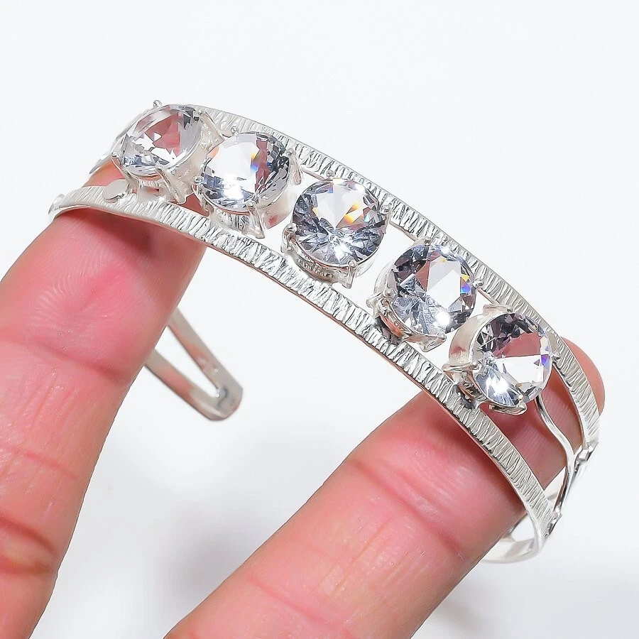 Brazalete ajustable de plata de ley 925 con piedras preciosas de topacio blanco Foto 1 de 1
