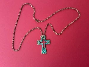 Schönes gehämmertes Kreuz, Drehmomente auf Messing Anhänger Halskette für Damen. - Bild 1 von 4