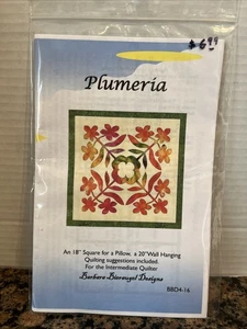 Trapunta Plumeria design di Barbara Bieraugel cuscino 18" da appendere a parete - Foto 1 di 2