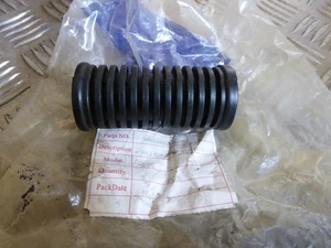 BRAND NEW GENUINE SYM REAR PILLION FOOT PEG RUBBER 50861-N8A-A000 XS125 - Picture 1 of 2