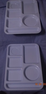 2  Vintage Arrowhead Melamine Cafeteria Divided Tray 1400A - Image 1 of 2