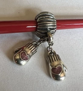 Authentic Pandora Winter Mittens Dangle Charm 791181EN46 Retired - Picture 1 of 4