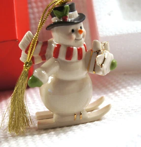 LENOX VERY MERRY Schneemann auf Ski’s Goldrand Porzellan Ornament - NEU - Bild 1 von 7