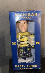 Seltener MARTY TURCO Goalie Michigan Wolverines HOCKEY BOBBLEHEAD mit OVP - Bild 1 von 10