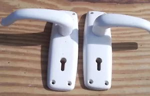 Vintage old Retro Space Age 1950s 60s Door Handle White Plastic One Pair - Picture 1 of 11