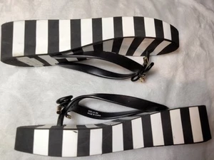 Kate Spade Women's 9 Rhett Sandals Black White Striped Wedge Thong Foam Bow - Picture 1 of 8
