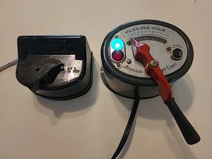 2 Vintage American Flyer AC Gilbert  Transformers -Model 8B (L83) - Picture 1 of 19