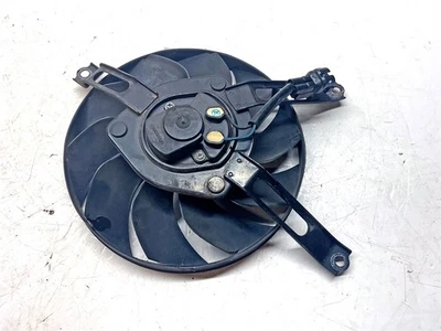 Ventilador de refrigeración del radiador Honda CBR1000RR 2015 Fireblade - 19030MFLD21 Foto 1 de 4