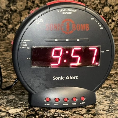 (N) Sonic Bomb Alarm Clock Loud Alert Time Dimmer Heavy Sleepers No Bed Shaker - Image 1 of 4