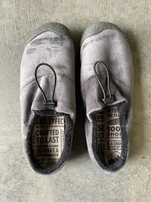 Zapatos sin cordones Keen Howser 3 grises suaves Keen Slides para mujer talla 8 Foto 1 de 4