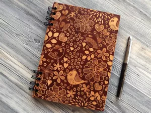 Holztagebuch Vögel graviertes Notizbuch A5 A6 Skizzenbuch Spirale Tagebuch Geschenke für sie - Bild 1 von 9