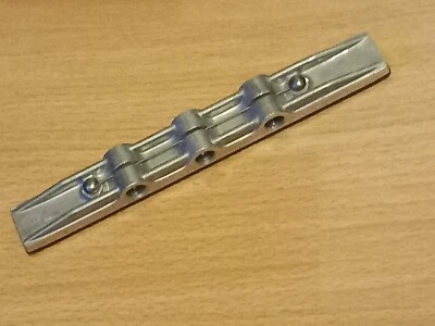 Mercedes Benz - Gleitschiene (für Rollenkette) A1800500816 / 180 050 0816 - Bild 1 von 4