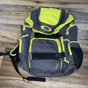 Oakley Hiking Backpack Gray Neon - Picture 1 of 10