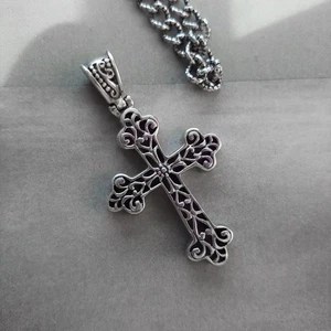 Collana con ciondolo croce gotica in argento sterling 925 Thailandia NF su catena 30" - Foto 1 di 6
