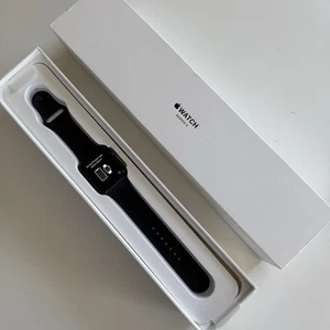 Apple Watch Series 3 42mm Black Sport Band - Space Gray (Cellular) (MTGT2LL/A) - Zdjęcie 1 z 9