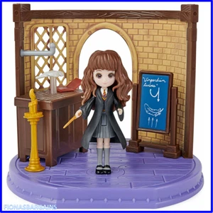 NEW Harry Potter Magical Minis Charms Classroom with Exclusive Hermione Granger - Picture 1 of 7