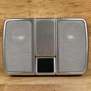 Logic3 I-Station Traveller IP102 Silver Portable Speaker For iPod Audio Dock - Picture 1 of 4