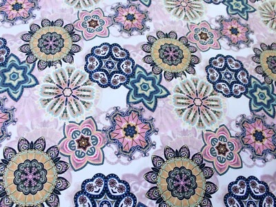 French Terry "Mandala ", (17,90 €/m),150 cm breit - Bild 1 von 3