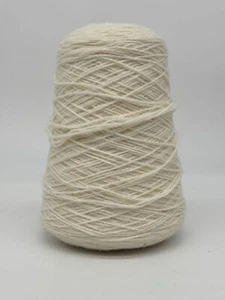 Lote de 4 capas de hilo blanco invierno Orlon Cone 300 g con cono - Imagen 1 de 3